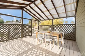 Downtown Lodi l 5 Bedrooms Sleeps 10 l Charming - Image 5
