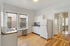 3 Bedroom Apartment | Waukegan Downtown Views - Image 5