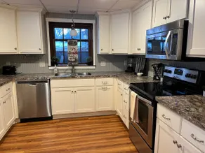 Spacious home on Mora Lake - Image 4
