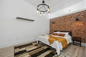 Lux Stay Near NYC - Patio, Gym & Free Parking - Image 5
