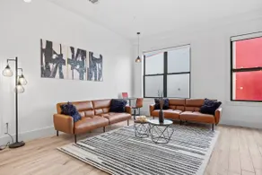 Lux Stay Near NYC - Patio, Gym & Free Parking - Image 2