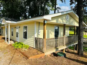 Lake Cottage - Image 2