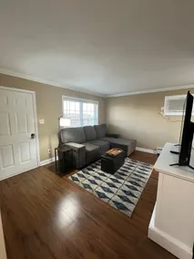 Cozy 2 Bedroom (Unit 5) - Image 2