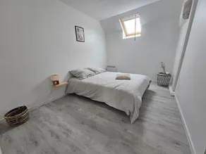 Duplex with 2 parking spaces - Image 2