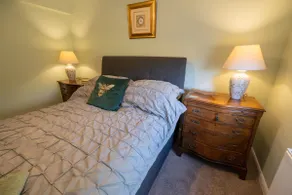 Quiet, cosy, charismatic w/large secure garden - Image 4