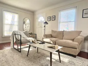Walk to Downtown Royal Oak | Garage + Fast WiFi - Image 3