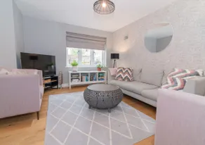 Elegant Ludlow Haven: 4Bed Ultimate Tranquility - Image 4