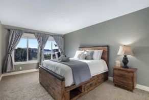 Luxury 4BR | BBQ, Hot Tub & Lake Views | Sleeps 8 - Image 4