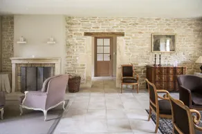 Large guest house - Image 4