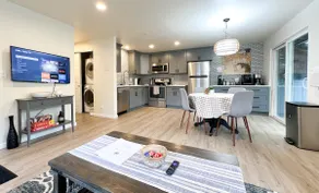 Fully renovated home on Front St @ Issaquah - Image 4