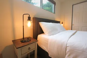 Fully renovated home on Front St @ Issaquah - Image 2