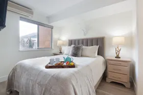 Central, Stylish 2BR/2BA w/ HT & Parking! - Image 4