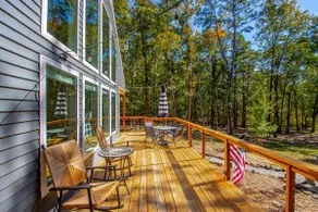 Beautiful Lakefront Cabin - Image 4