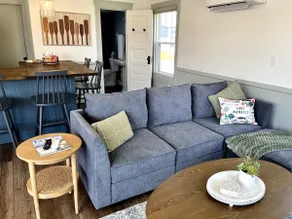 Charming Wawasee Cottage - Image 2