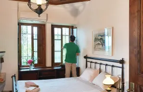 Milies Historic Chalet Pelion - Image 5