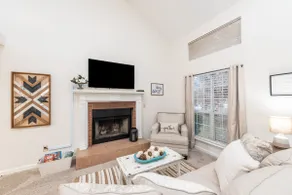 Sweet Southern Comfort w/ King bed and Garage - Image 4