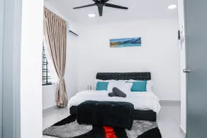 Spacious 4-Bedroom Family Home Near Senai JB - Image 2