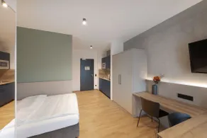 Apartment S - Queen bed and balcony - Image 2