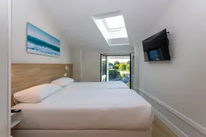 2 bedroom apartment by MundakaPort - Image 4