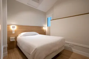 2 bedroom apartment by MundakaPort - Image 5