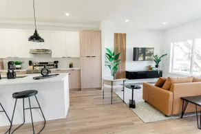 *Cozy & Spacious | Free Parking | 15 min Downtown* - Image 5