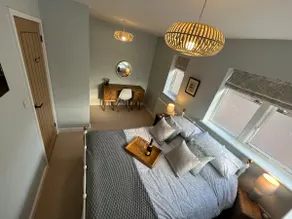 Cosy Modern Flat with Great Networking - Image 4