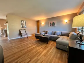 Cozy 3BR2BA Entire Place Comfort - Image 3
