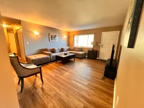 Cozy 3BR2BA Entire Place Comfort - Image 5