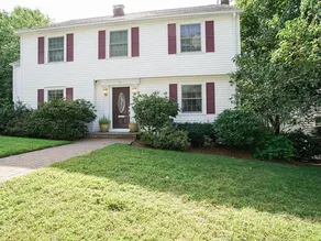 Beautiful Spacious 4BRM House! - Image 2