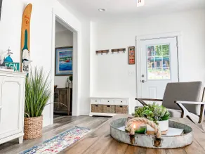 Cozy, updated 3bd home in Holderness-Squam Lake- walk to town-AC! - Image 3