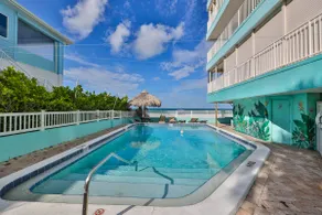 Oceanfront 3/2 with 180 degree view BOOK NOW! - Image 3