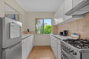 Quiet & Leafy 1BR Apt with Parking, Balcony & Wi-Fi - Image 5