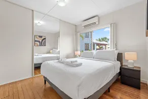 Quiet & Leafy 1BR Apt with Parking, Balcony & Wi-Fi - Image 4