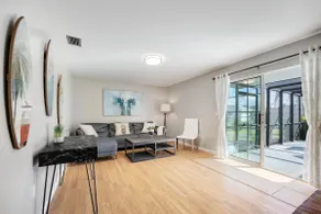 Stylish Heated Pool Home Walk To Downtown - Image 2