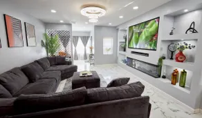 Melrose Place 3BD Oasis - Image 3