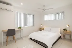 Clean 1 Bdr Apt w/ AC | Covered Parking | 439AF1 - Image 2