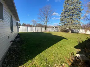 1 bd Bungalow by the Midland Mall - Image 2