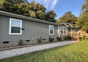 Sharp Creek Retreat LLC - Image 2