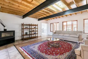 Bishop's Manor Luxurious Retreat - Image 3