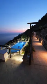Villa Sunrise, piscine et vue sur la mer sur la côte Amalfitaine - Image 2