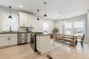 Entire home in Zelienople, PA - Image 4