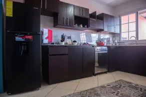 Spacious Family House Airport - Image 5