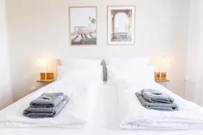 WOB Downtown • Sleeps 5 • Parking • Bright - Image 3