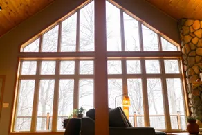 NEW Spacious Goose Lake Chalet+Hot Tub - Image 5