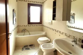 La dolce vita apartment free parking - Image 5