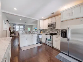 Heated Pool Oasis | 5 Min To Beach/DT | Mini Golf! - Image 3