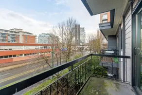 Central Van 1BR Suite w/ Balcony in Mount Pleasant - Image 5