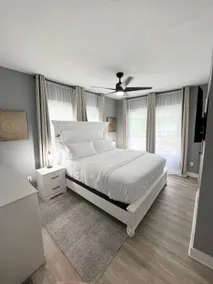 Calm 4BR/3BA 10 min DownTown / Airport - Image 5