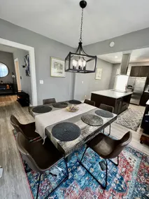 Calm 4BR/3BA 10 min DownTown / Airport - Image 4