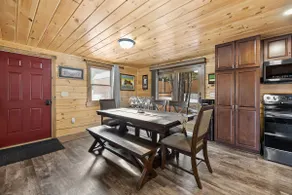 East Pines :Modern Cabin in nature - Image 3